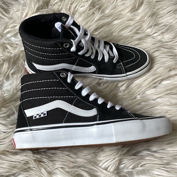 Vans Sk8-Hi Shoe 7 - Picture 2 of 6